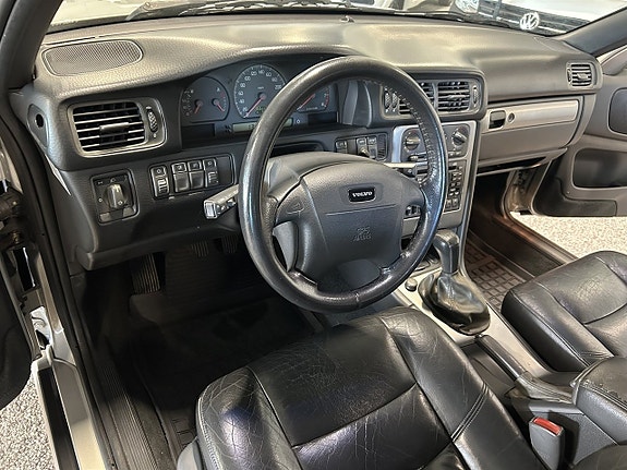 VOLVO V70 2.4 140 CH CLASSIC BVM - 298710 km