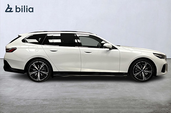 BMW 530e 2 of 14