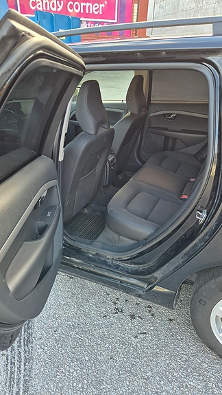 Volvo V70 10 of 20