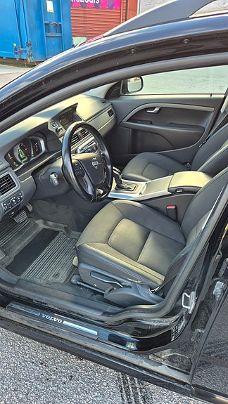 Volvo V70 12 of 20