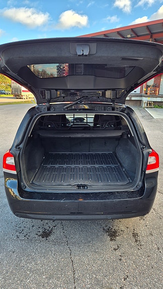 Volvo V70 8 of 20