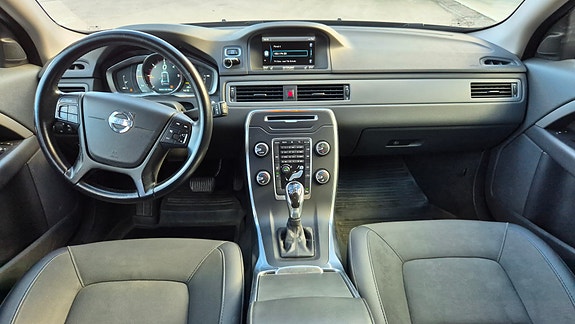 Volvo V70 13 of 20