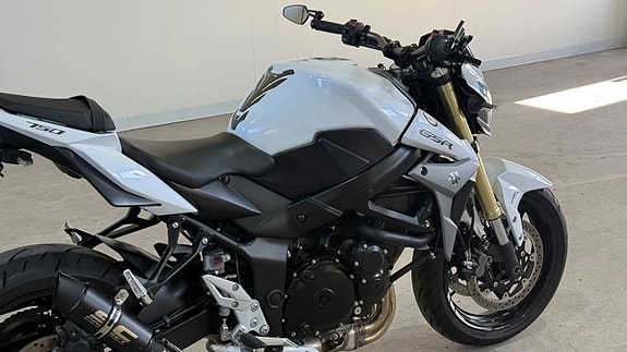 Suzuki GSR750A B-King super fin 0kr insats 5 of 10