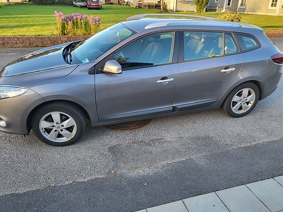 Renault Megane III 2 of 6