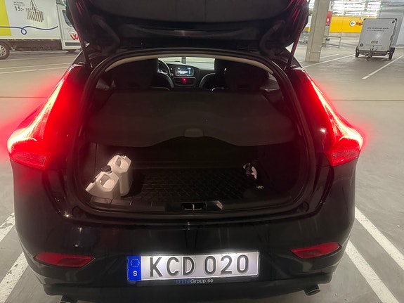 Volvo V40 12 of 13