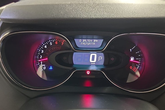 Renault Captur 13 of 21