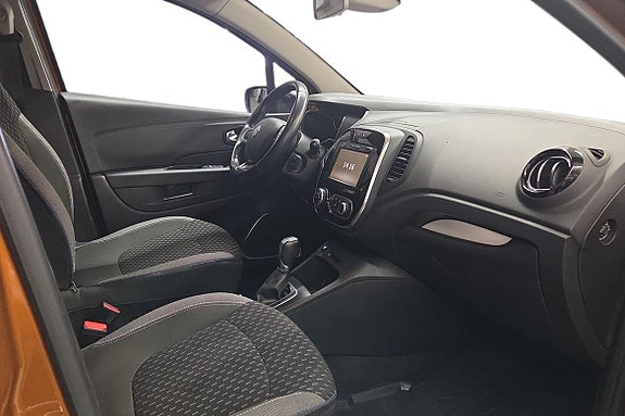 Renault Captur 10 of 21