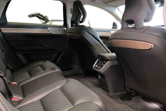 Volvo ES90 10 of 30