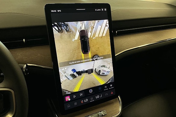 Volvo ES90 25 of 30