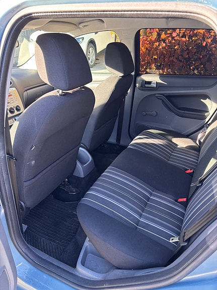Ford Focus 4 of 6