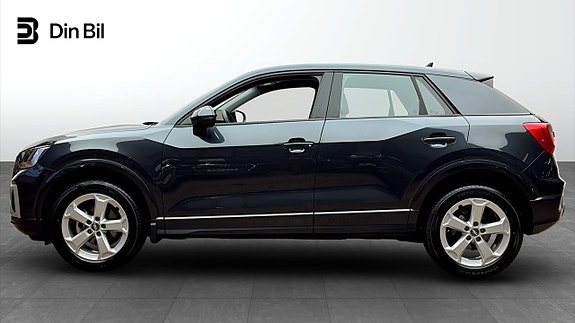 Audi Q2 2 of 12