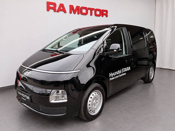 Hyundai Staria 3 of 8