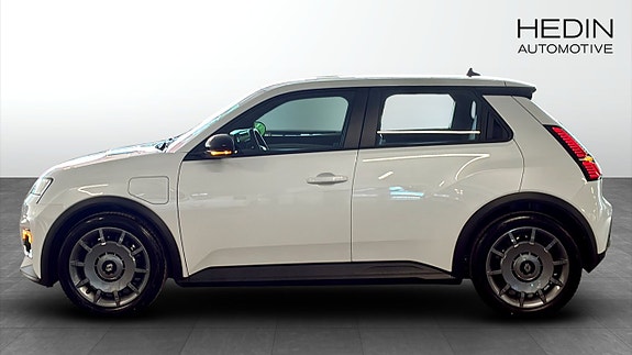 Renault 5 E-Tech 6 of 12