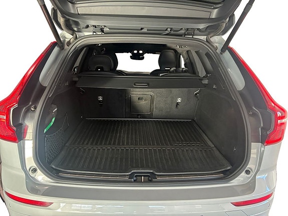 Volvo XC60 13 of 16