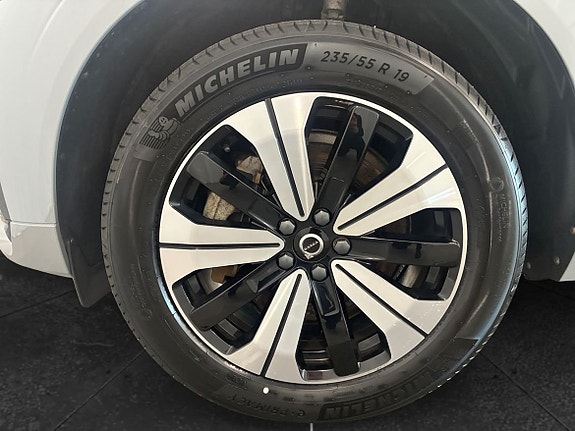 Volvo XC60 9 of 16