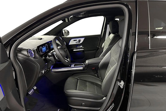 Mercedes-Benz GLA250 e 11 of 17