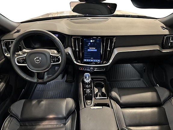 Volvo V60 8 of 21