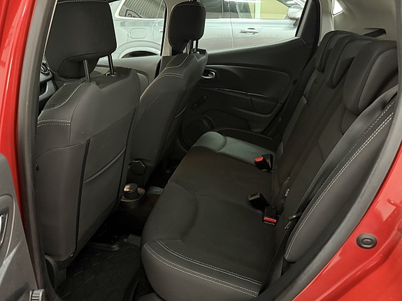 Renault Clio 9 of 11