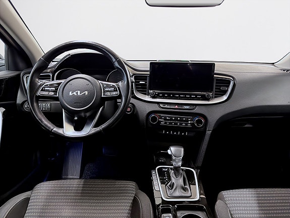 Kia Ceed 10 of 16