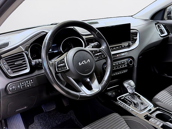 Kia Ceed 8 of 16