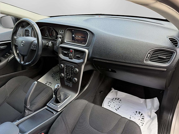 Volvo V40 Cross Country 22 of 23