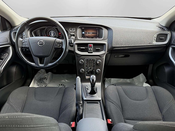 Volvo V40 Cross Country 20 of 23