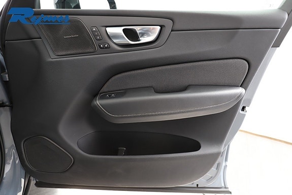 Volvo XC60 13 of 30