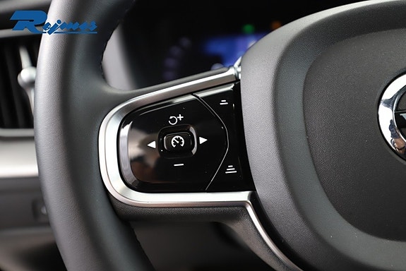 Volvo XC60 11 of 30