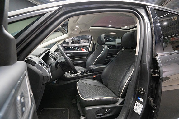 Ford S-MAX 20 of 25