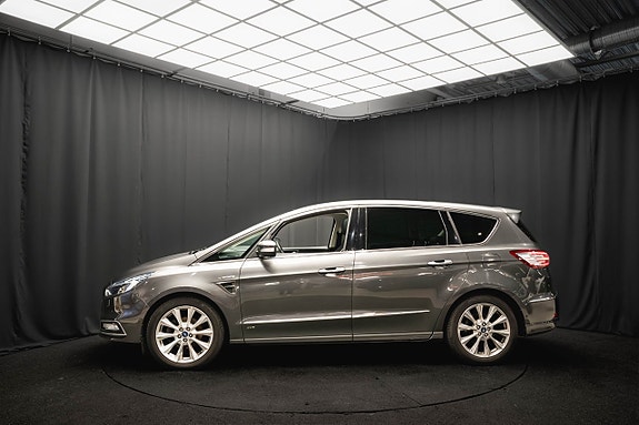 Ford S-MAX 9 of 25