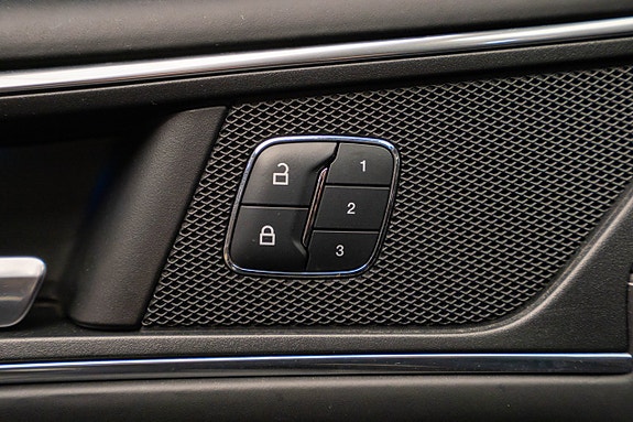 Ford S-MAX 16 of 25