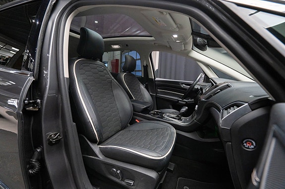 Ford S-MAX 19 of 25