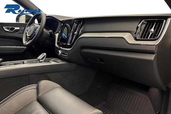Volvo XC60 5 of 23