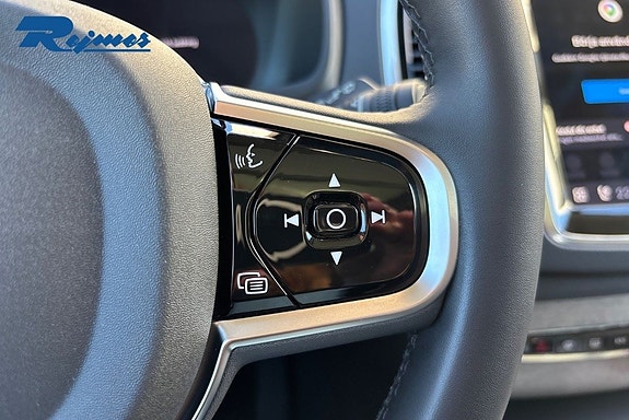Volvo XC90 9 of 23