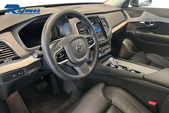 Volvo XC90 6 of 23