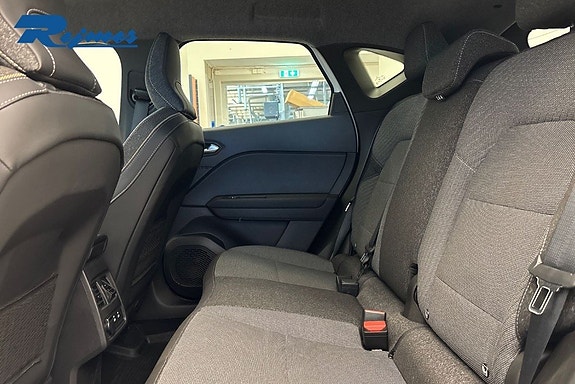 Renault Captur 6 of 18