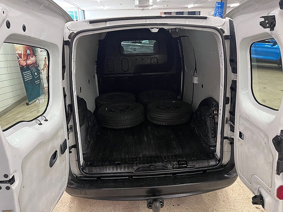 Renault Kangoo Express Maxi 8 of 13