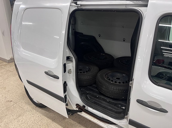 Renault Kangoo Express Maxi 9 of 13