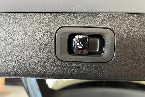 Mercedes-Benz E300 16 of 22