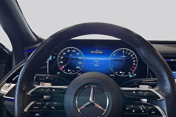Mercedes-Benz E300 10 of 22