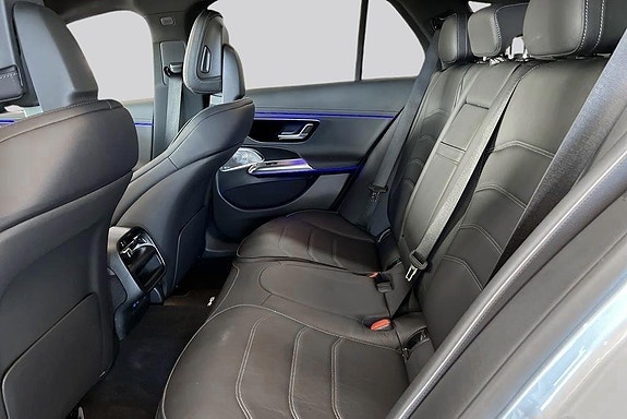 Mercedes-Benz E300 9 of 22