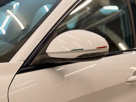 Alfa Romeo Giulia 20 of 21