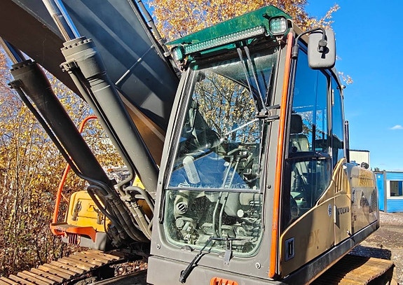 Volvo EC290CL -2008 2 of 12