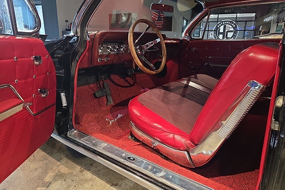 Chevrolet Impala 9 of 16