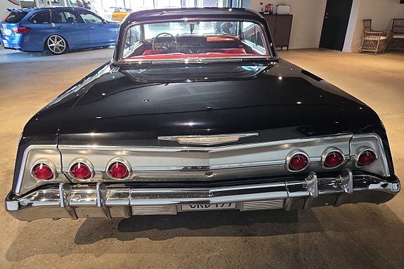 Chevrolet Impala 4 of 16