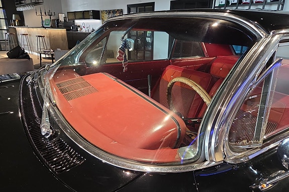 Chevrolet Impala 16 of 16