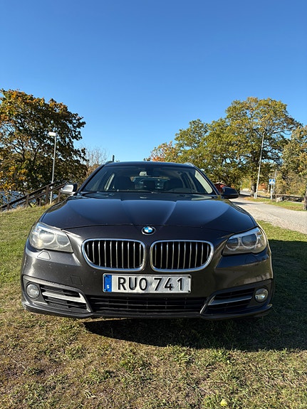BMW 520d 2 of 12