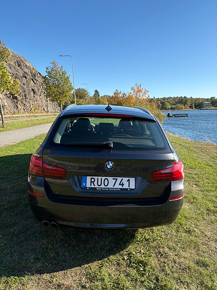 BMW 520d 3 of 12