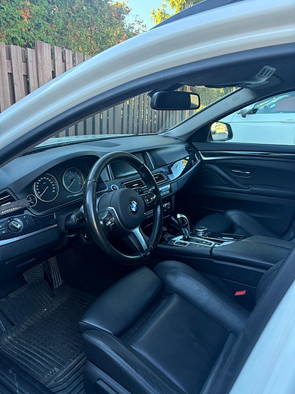 BMW 520d 3 of 10