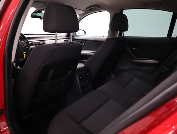 BMW 318i 10 of 17